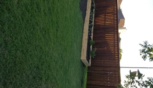 House outdoor screen porch