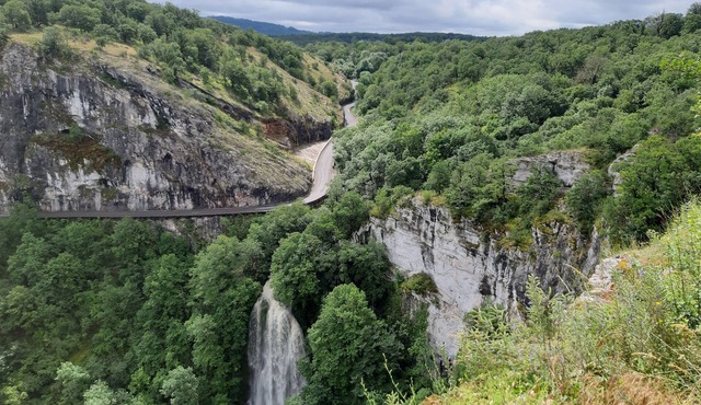 House overlooking the Autoire cirque