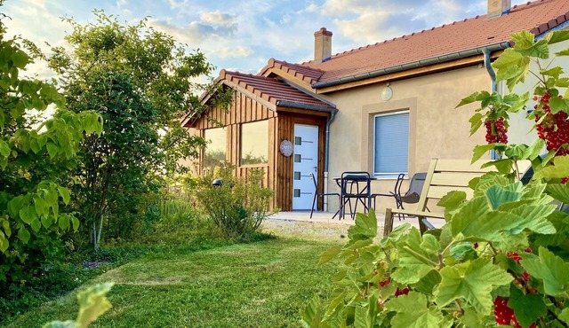 House-Panoramic-Ensuite with Shower-Vineyard view