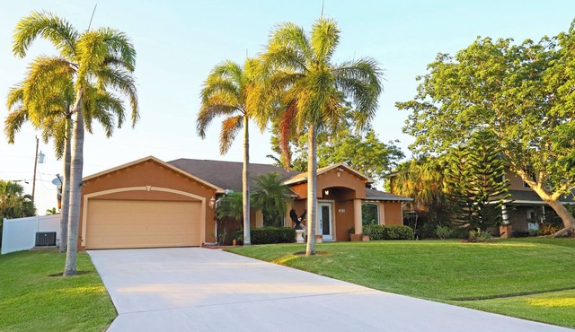 House Port St. Lucie Near Beaches 10 min to TRADITION. Dogs Welcome
