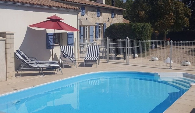 House, private pool near sea Charente-Maritime near La Rochelle, Cognac