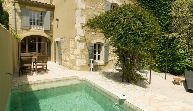 House Provencal Stone Charm 5 Min St Remy de Provence for 8 to 10 people.