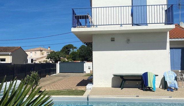 House Rental with Wifi Pool in Saint-Palais-sur-Mer