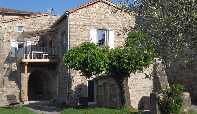 HOUSE RENTAL IN CASTELJAU