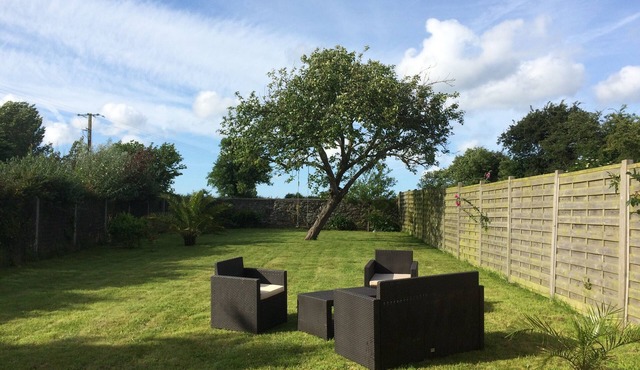 House Réville 250 m from the beach