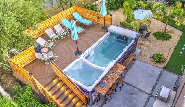 House Rising ☀️ Villa w/mini-golf, pool and spa