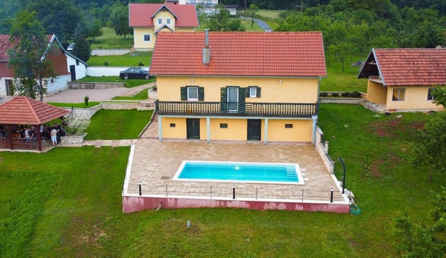 House Roza (78535-K1) - Otocac