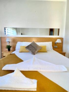 House Samaniego 12