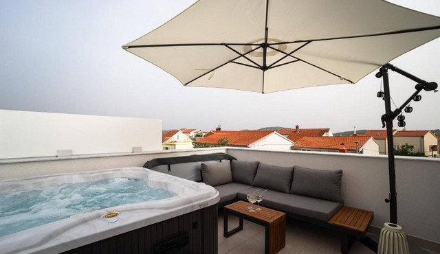 House Sauna&roof jacuzzi (117381-K1) - Pirovac