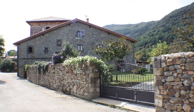 House Sierra de Breñas (Ampuero - Bien Aparecida) capacity for 18-20 people
