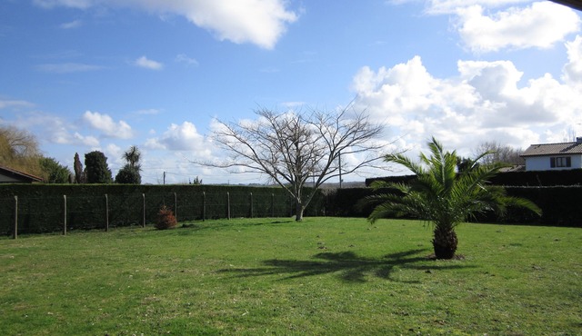 House sleeps 10 Southern Landes 10 minutes from the beaches of Capbreton/Labenne