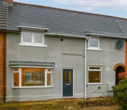 House - Sleeps 4-6 - Parking - Pet friendly