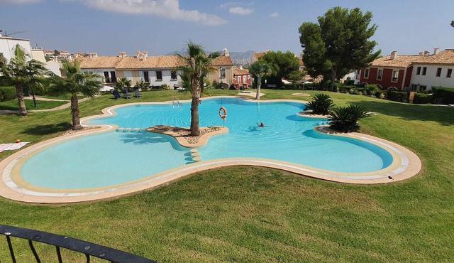 House - Sleeps 6 with Stunning Views