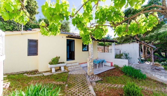 House Slišković (38792-K1) - Rogac - island Solta