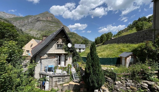 House + studio + garden in the heart of Gavarnie 6 pers
