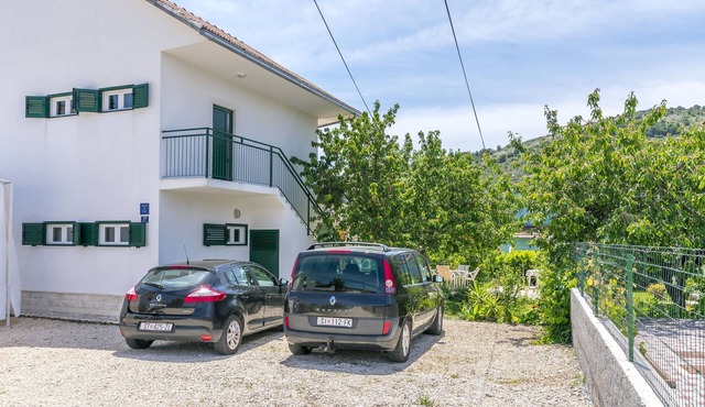 House Sunčani dvori (39251-K1) - Rogoznica