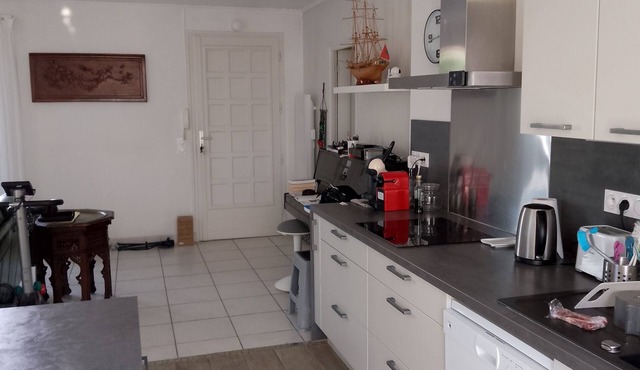 House, T4, fenced garden. 6km from Muret, 18km from Toulouse. Pets welcome.