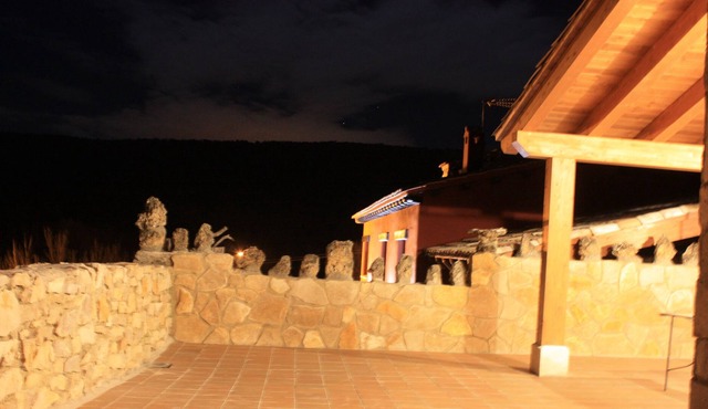 House the Escalerón I | La Laguna Accommodation. Patio, barbecue and fireplace.