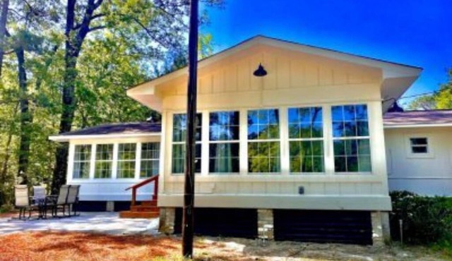 House - The Lake House
