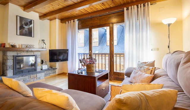 House townhouse in Bagergue, tourist apartment in Bagergue, ski in baqueira