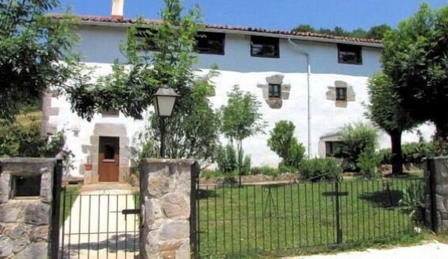 House Uhaldeko Borda for 10 people