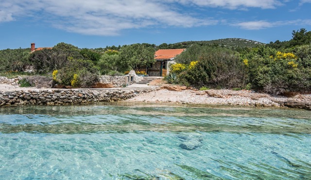 House Vagabond (14691-K1) - Tkon - island Pasman