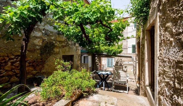 House Veli Iž oldtown (123641-K1) - Veli Iž