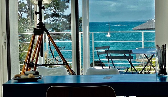 HOUSE, VERY NICE SEA VIEW, OVERLOOKING THE COASTAL TRAIL