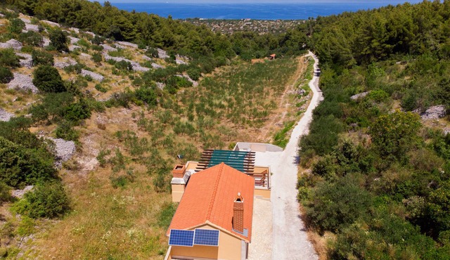House Vicko (27551-K1) - Supetar - island Brac