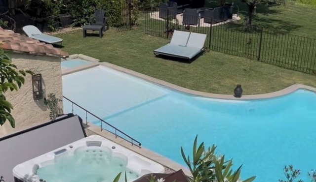 House/Villa - CRESTET