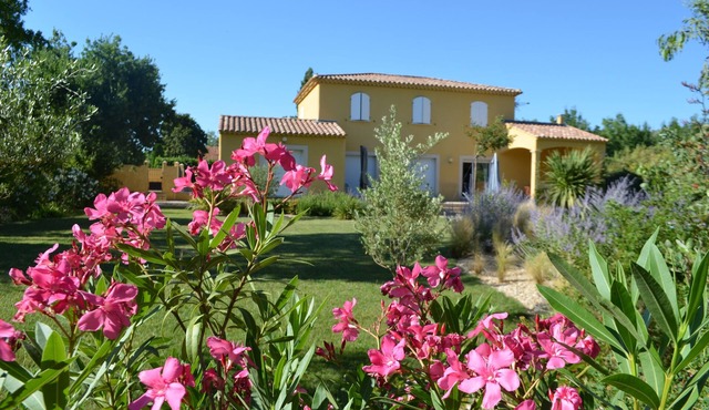 House/Villa - EYGUIERES