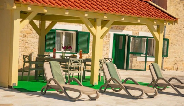 House Villa Karaga (11178-K1) - Oklaj