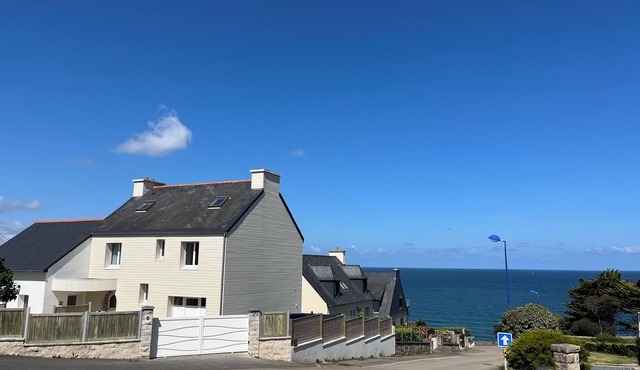 House/Villa - LOCQUIREC