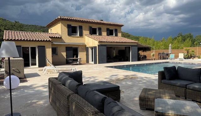 House - Villa of 150 m2 for 8 people in an enclosed garden of 3300m2