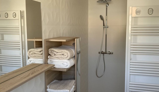 House, villa with indoor swimming pool heated to 31° all year round