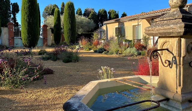 House village view Séguret, terraces, swimming pool, near Dentelles de Montmirail
