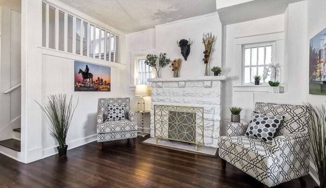 House w/Excellent Locale. Beautifully remodeled!