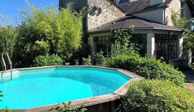 HOUSE with garden, in the heart of vineyards 10 mn from Saumur