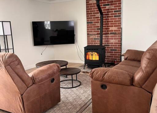 House w Patio & Fenced Yard 10 minutes to Purdue
