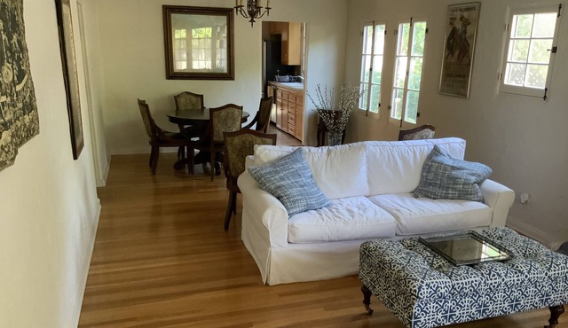 House, walking distance from Universal Studios