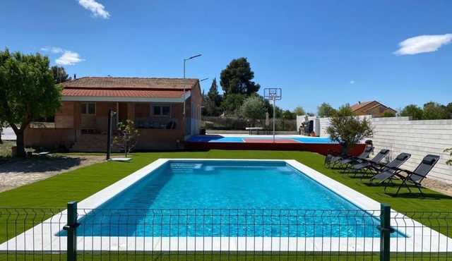 House with pool, Villa Alarilla