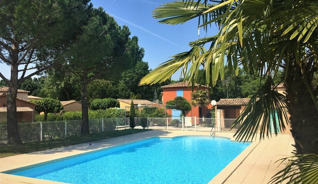 HOUSE WITH SWIMMING POOL IN GOLF 18 HOLES