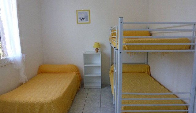 HOUSE WITH SWIMMING POOL 2/9 persons