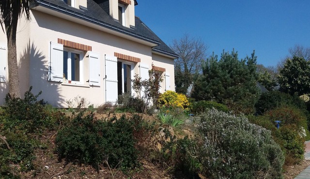 House with pool near Rochefort en Terre and Gacilly