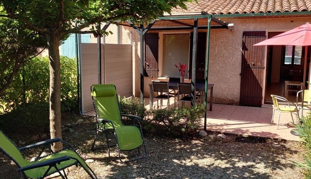 House with garden 300 m from Lake Sainte-Croix