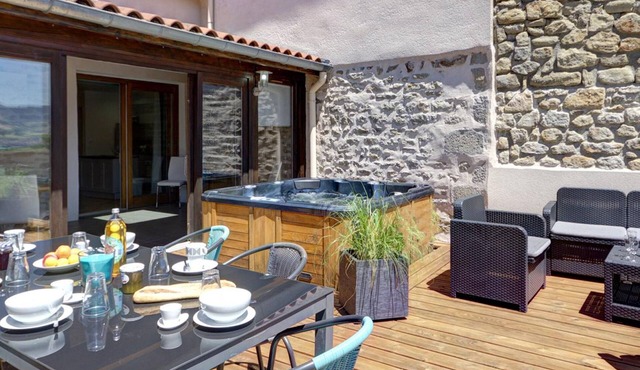 House with 3 bedrooms, hammam, sauna and jacuzzi in Cellieu