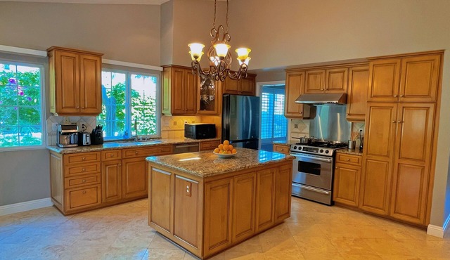 House with 40000 SQFT yard