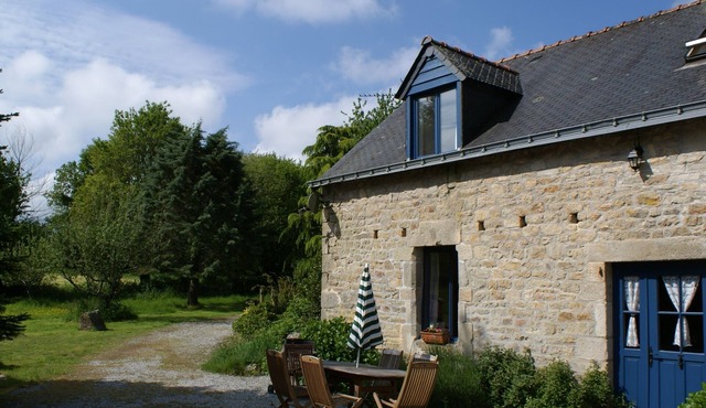 House with 6 beds with a plot of about 1 hectare and a heated pool