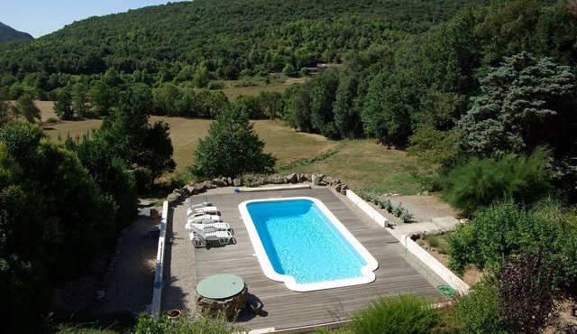 House with a pool, in an exceptional natural environment