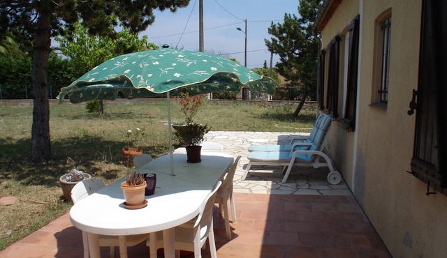 house with big garden in a very quiet neighborhood